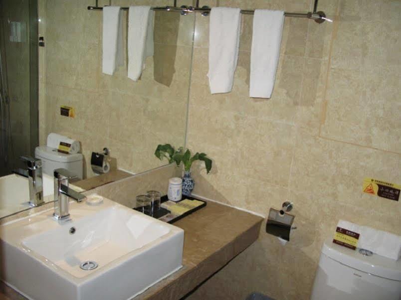 Kunming Begonia Hotel Bagian luar foto